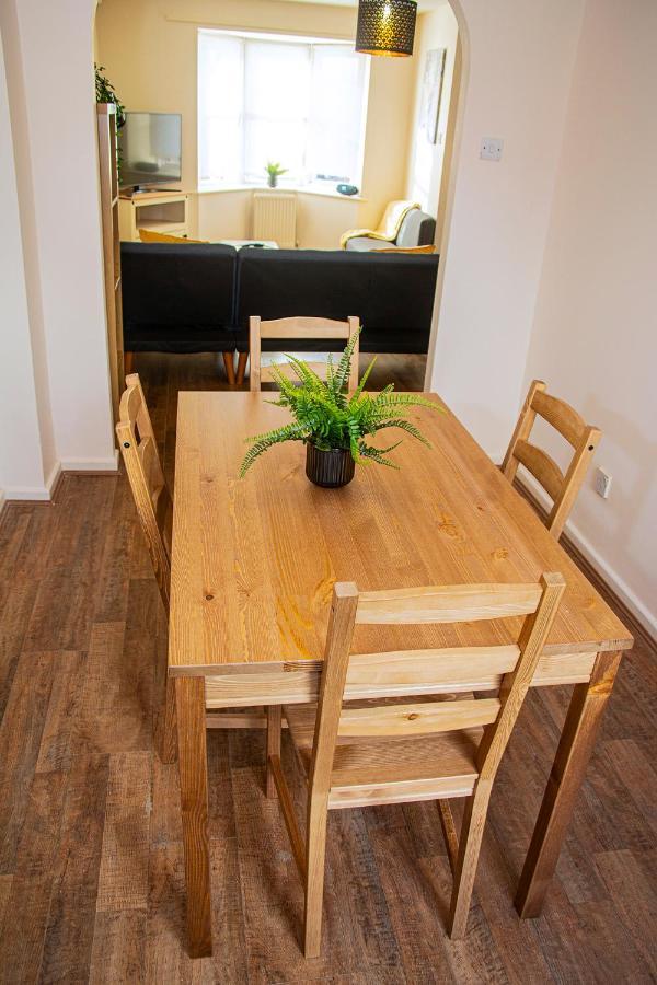 Cosy 3-Bed Home Close To City Centre مانشستر المظهر الخارجي الصورة